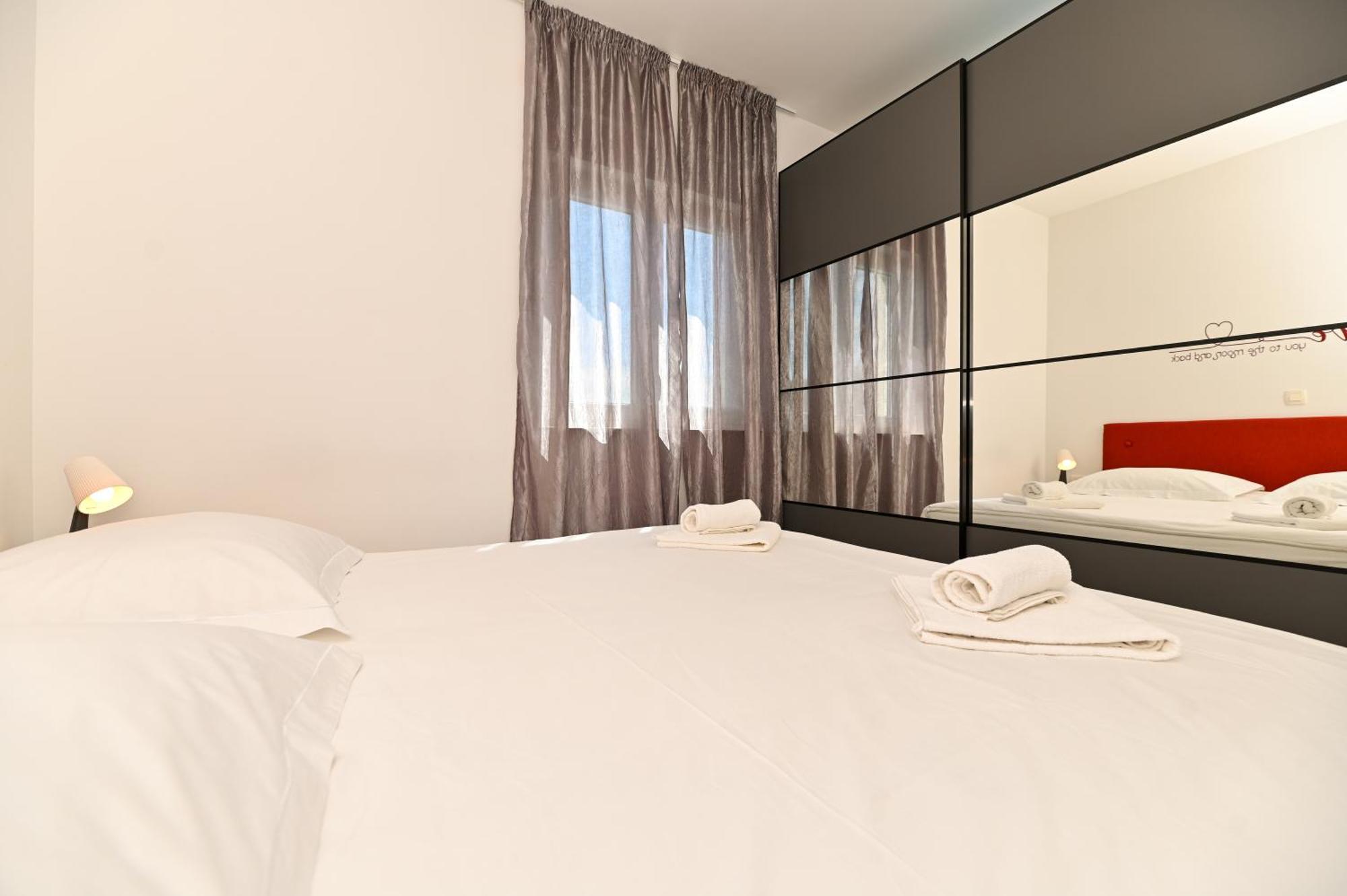 Apartment Marko Трогір Екстер'єр фото